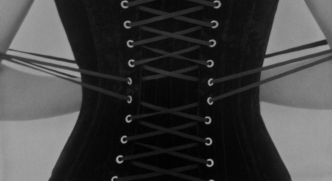 http://maitevalcke.com/files/gimgs/th-9_corset.jpg